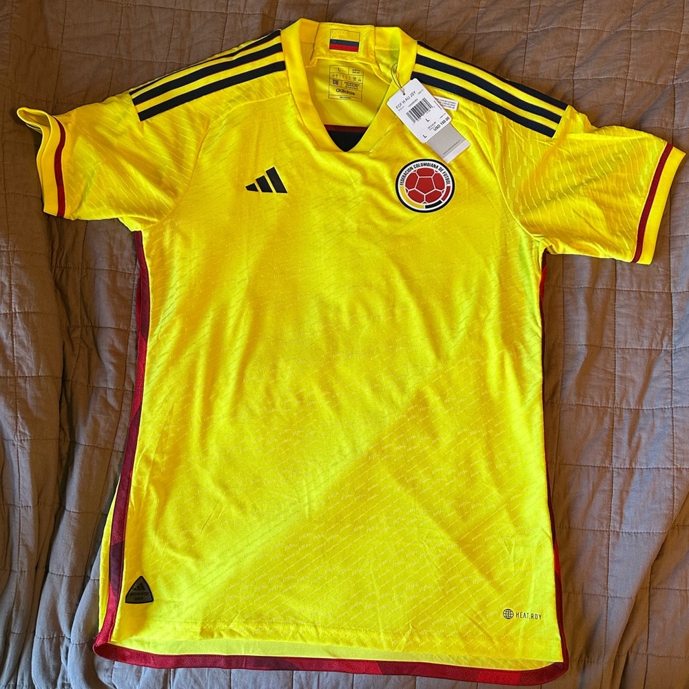 Columbia 2022 World Cup on field home jersey - made in Columbia size L